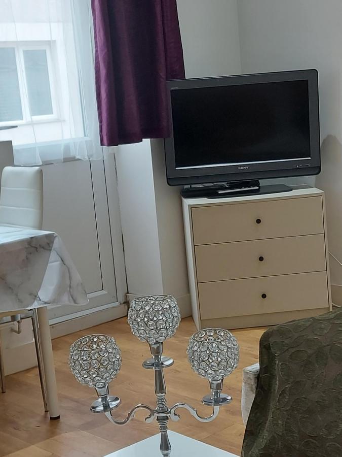 Lux Apartment In Gatwick 克劳利 外观 照片