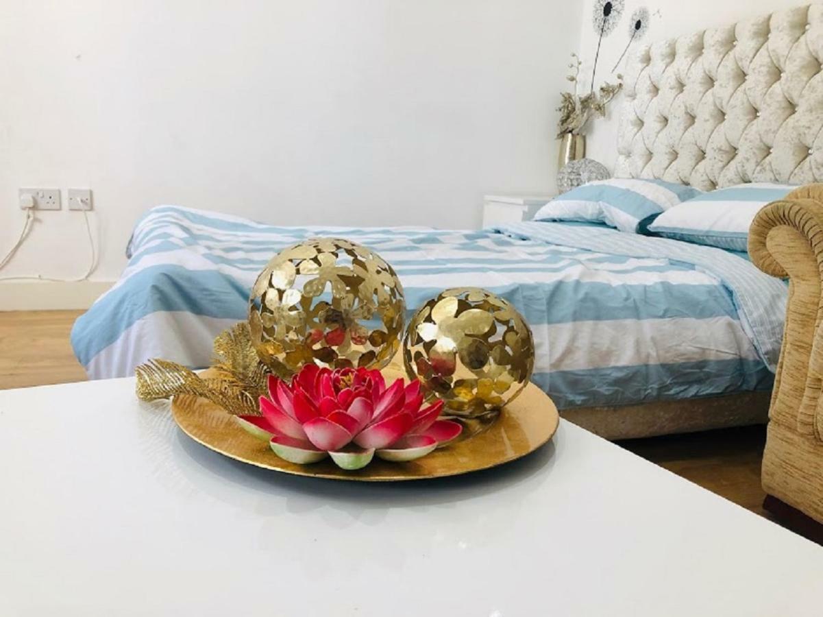 Lux Apartment In Gatwick 克劳利 外观 照片